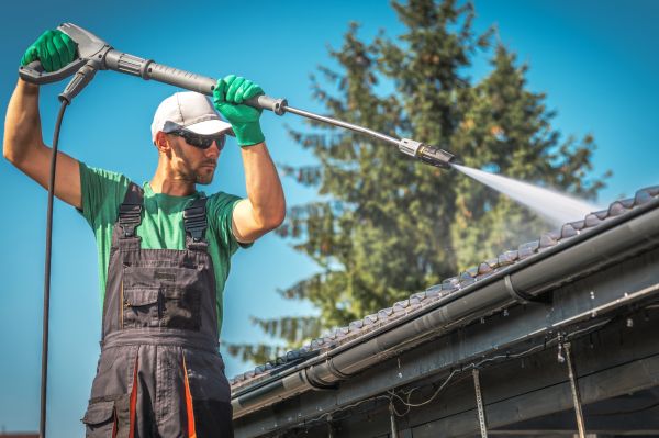 Gutter Washing in New Orleans