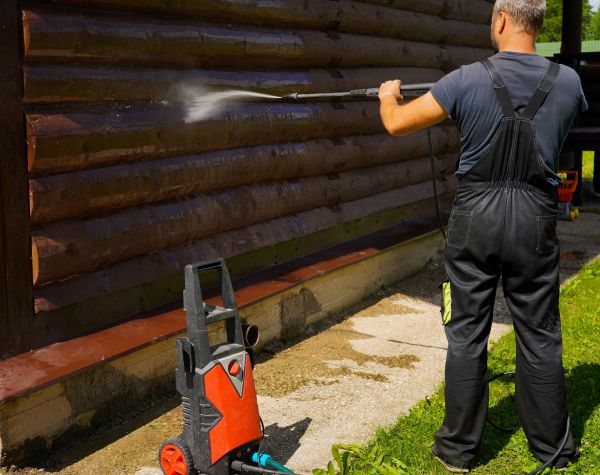 Log Home Pressure Washing in New Orleans