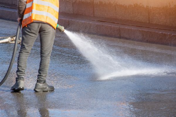 Asphalt Pressure Washing in New Orleans