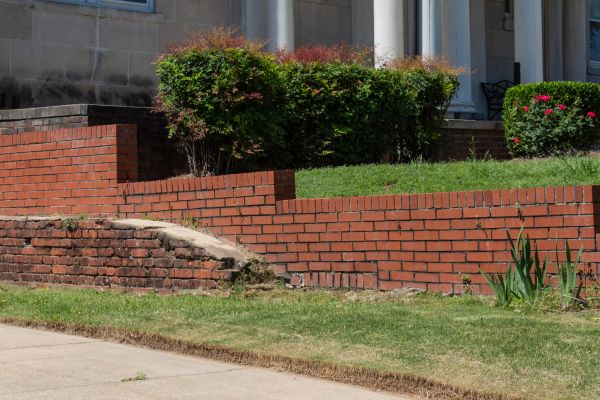 Retaining Wall Cleaning in New Orleans
